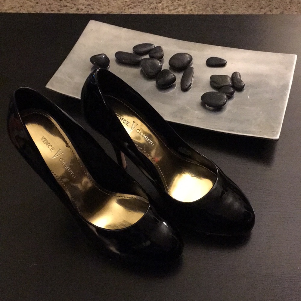 EUC Vince Camuto Black Patent Leather Shoes SZ 5.5